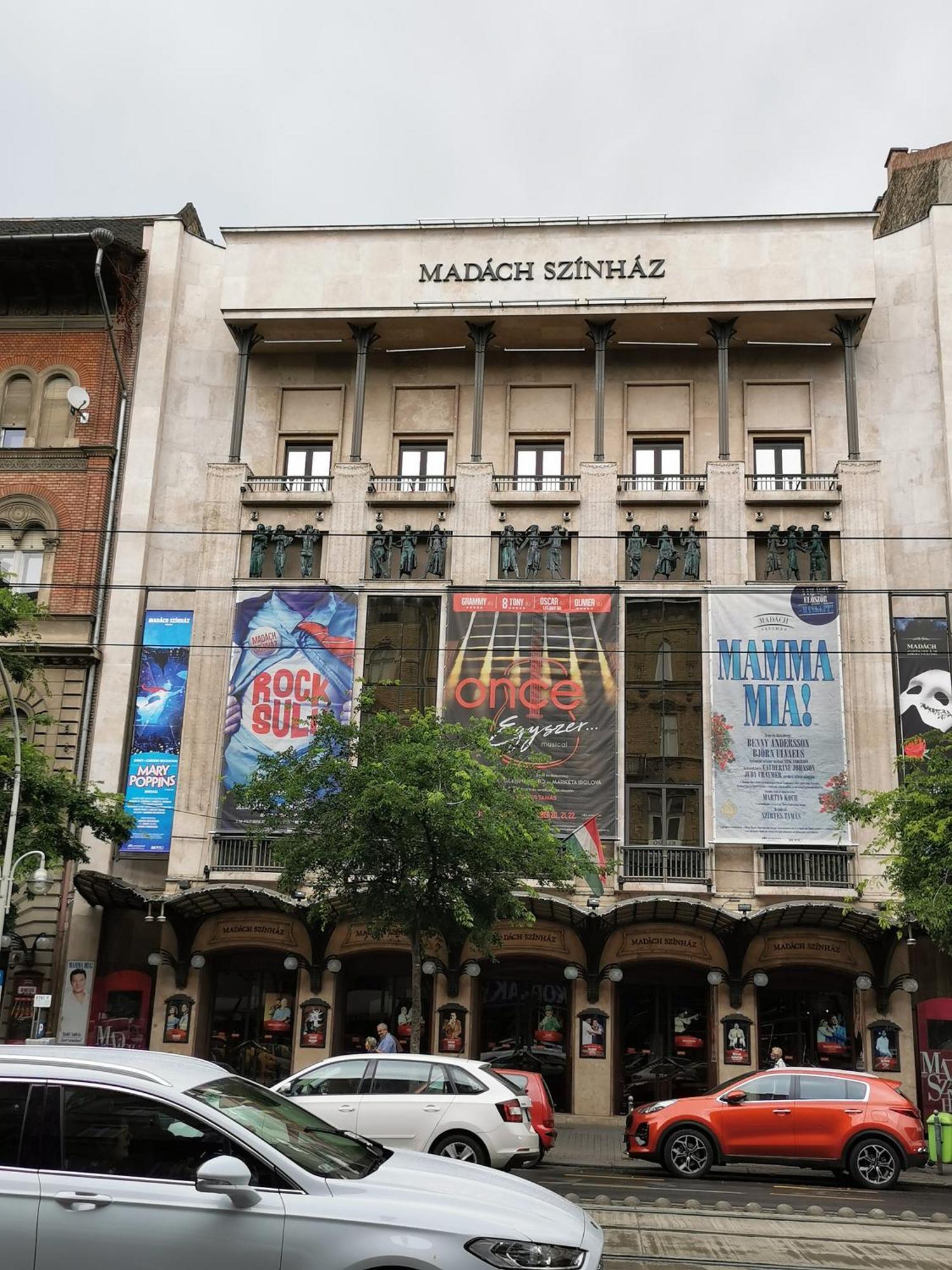 E34 Budapeste Exterior foto